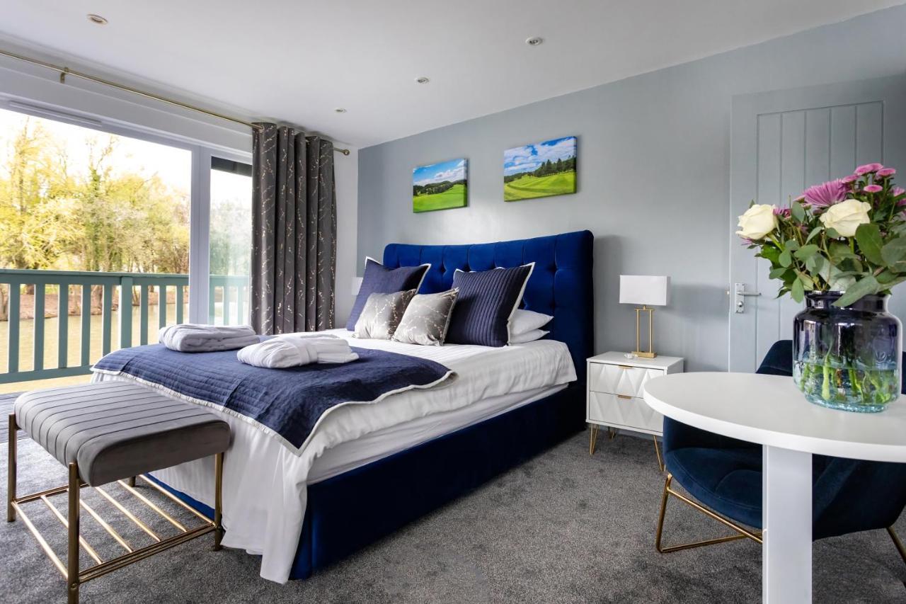 The Vale Golf & Country Club Villa Bishampton Dış mekan fotoğraf