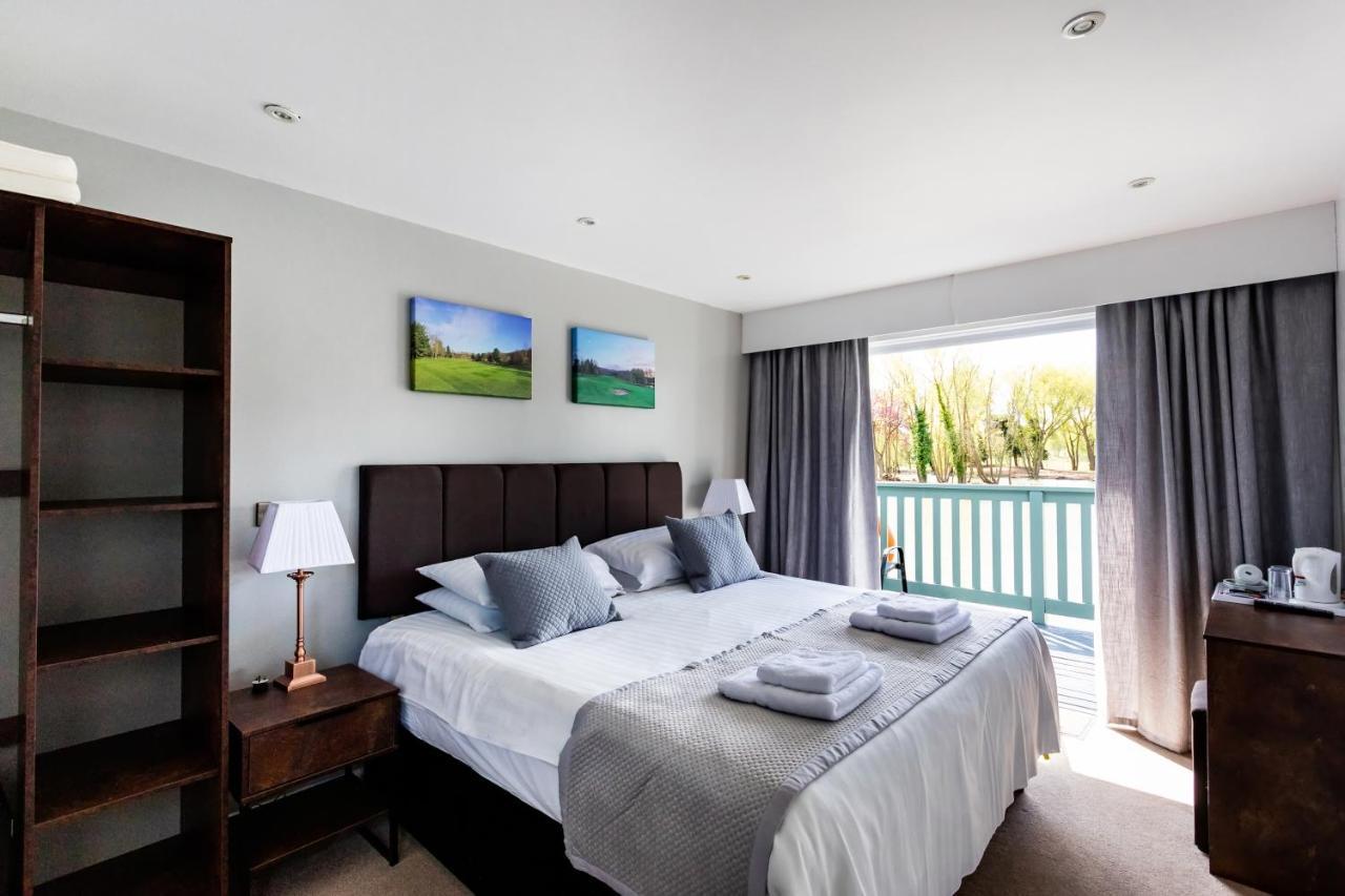 The Vale Golf & Country Club Villa Bishampton Dış mekan fotoğraf