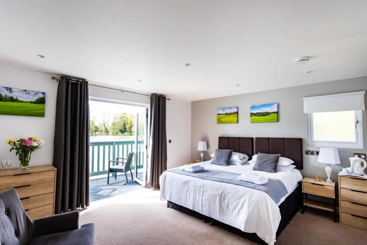 The Vale Golf & Country Club Villa Bishampton Dış mekan fotoğraf