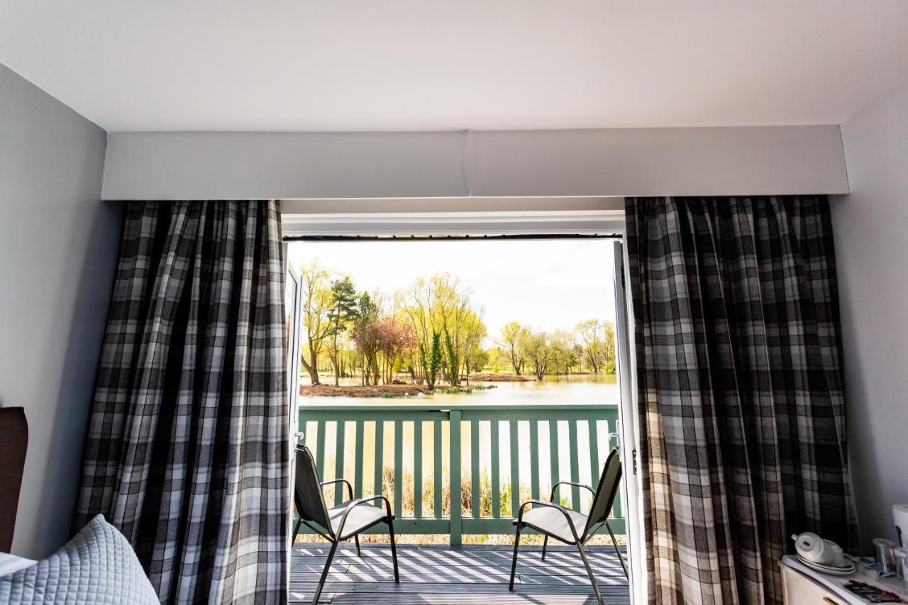 The Vale Golf & Country Club Villa Bishampton Dış mekan fotoğraf