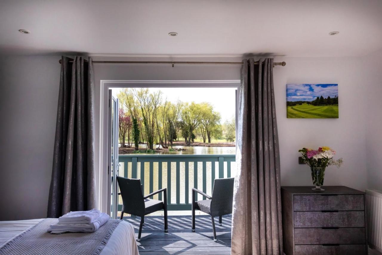 The Vale Golf & Country Club Villa Bishampton Dış mekan fotoğraf