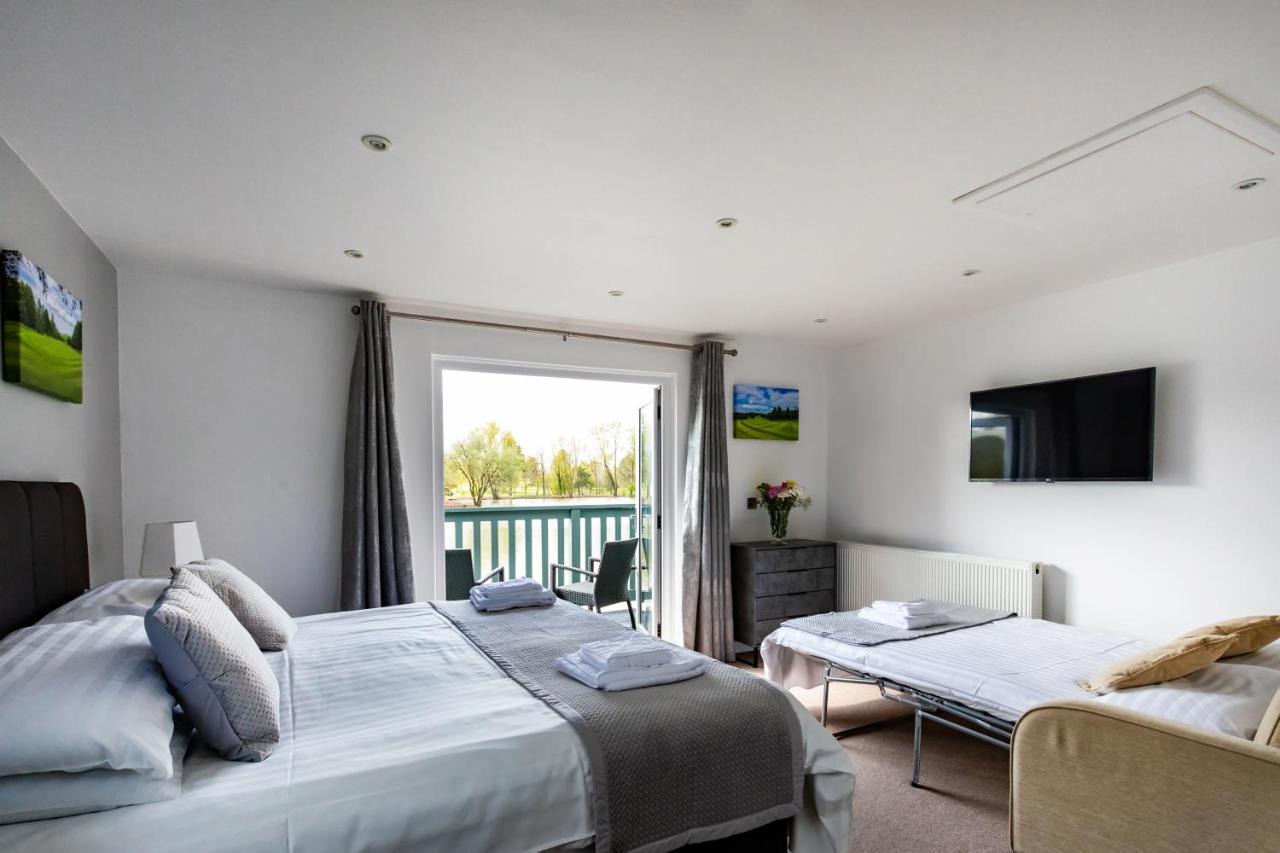The Vale Golf & Country Club Villa Bishampton Dış mekan fotoğraf