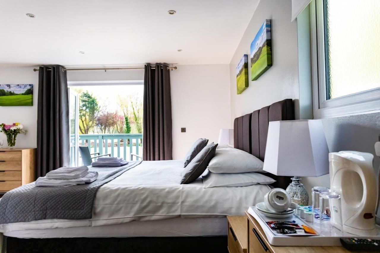 The Vale Golf & Country Club Villa Bishampton Dış mekan fotoğraf