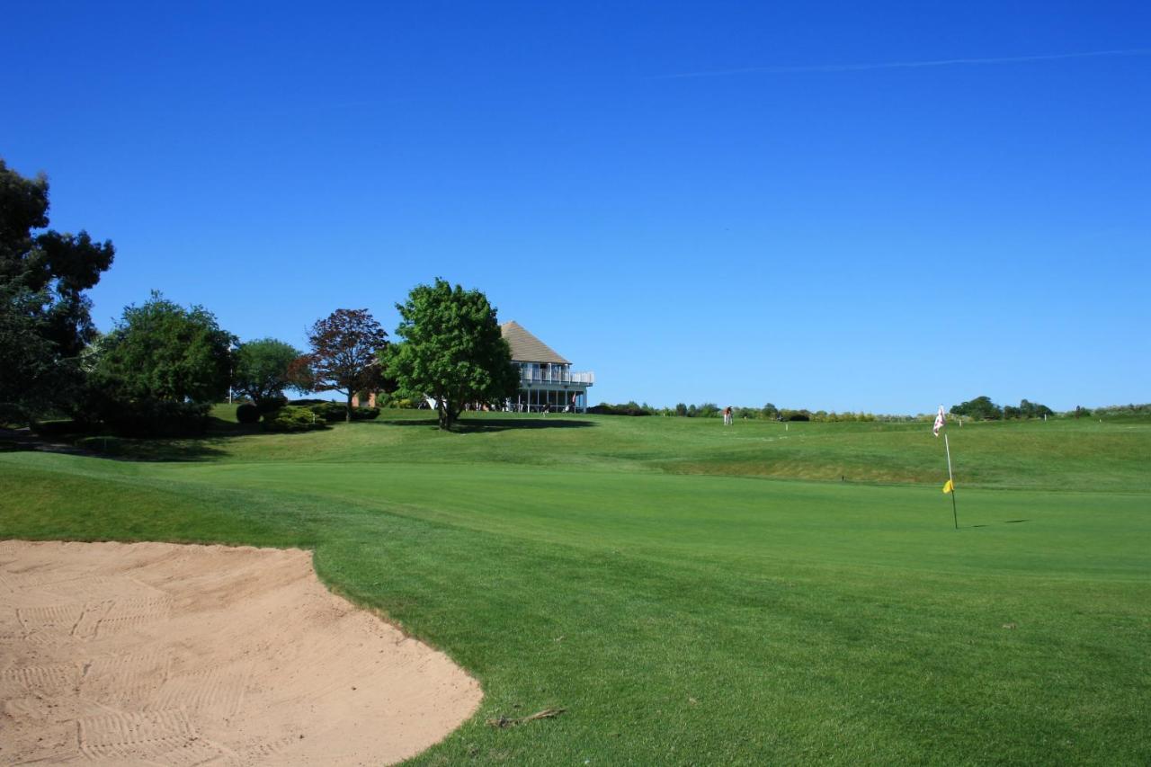 The Vale Golf & Country Club Villa Bishampton Dış mekan fotoğraf
